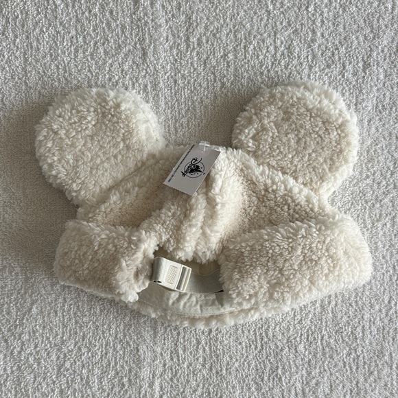 Disney Disneyland Resort Cream Sherpa Mickey Mouse Ears Beanie Hat - Picture 7 of 12